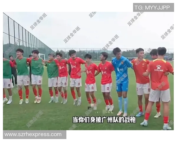 广州足球队逆袭之路揭秘:世界杯预选赛中的拼搏与荣耀 广州足球队逆袭之路揭秘:世界杯预选赛中的拼搏与荣耀