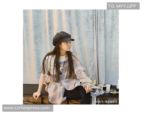 足球场上的时尚风潮绑头发的明星球员展现个性魅力 足球场上的时尚风潮绑头发的明星球员展现个性魅力